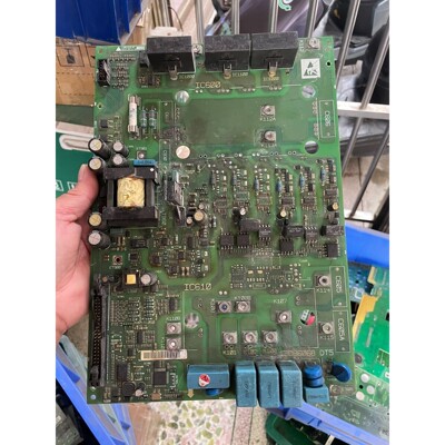 丹佛斯变频器驱动板130B6068 DT5