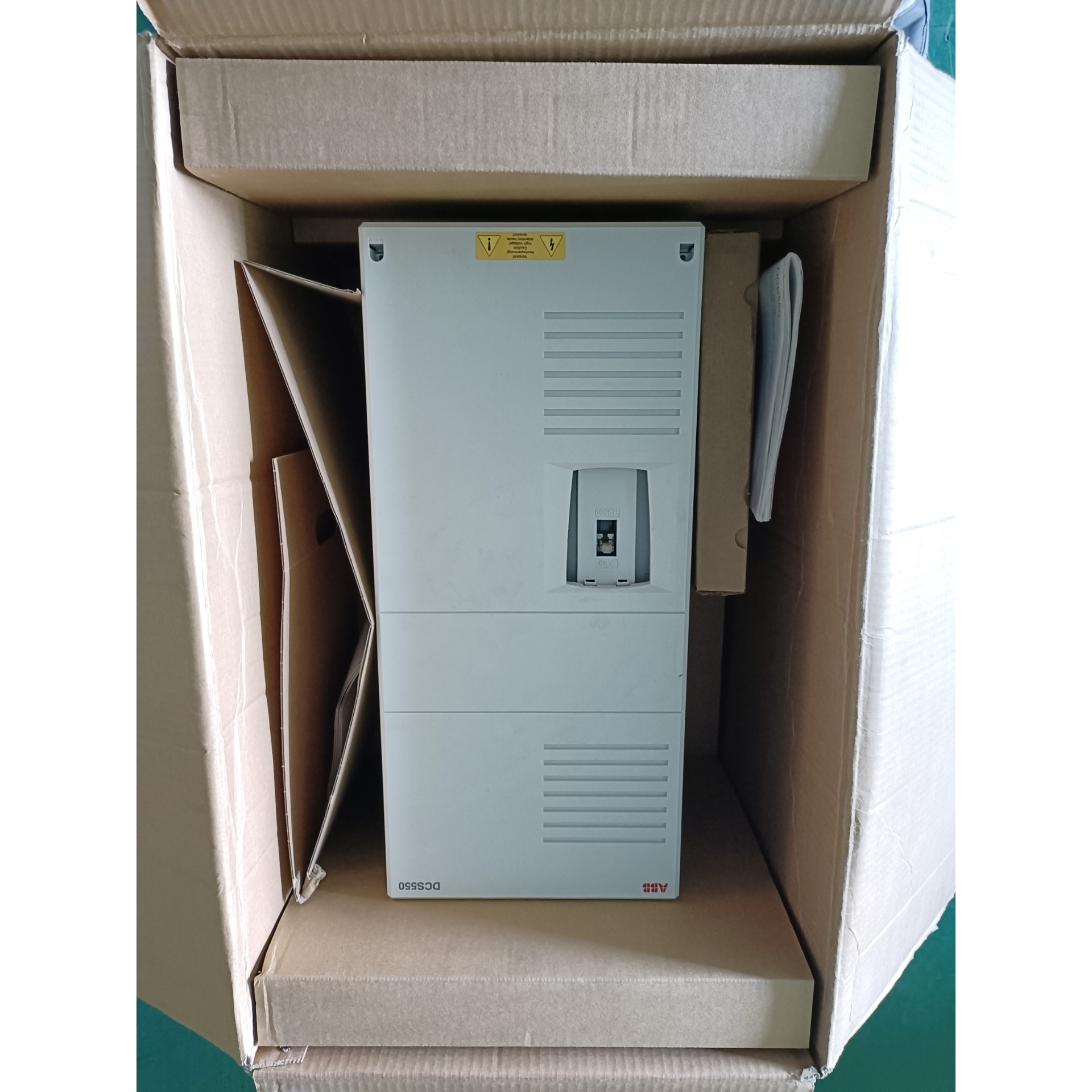 直流调速器DCS550-S01-0900-05,全新未