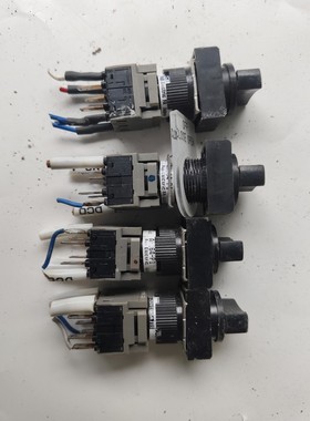 旋钮开关AH164-P1自复位,拆机品,外观成色