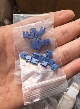蓝色跳线帽 2.54mm间距 全新未使用 一袋24个 适合D