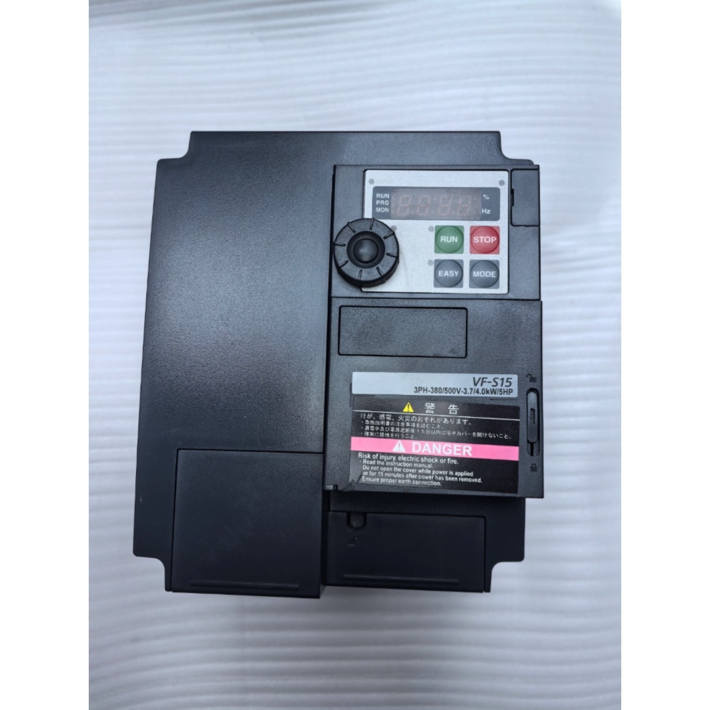 变频器VFS15-4037PL 380V  3.7KW