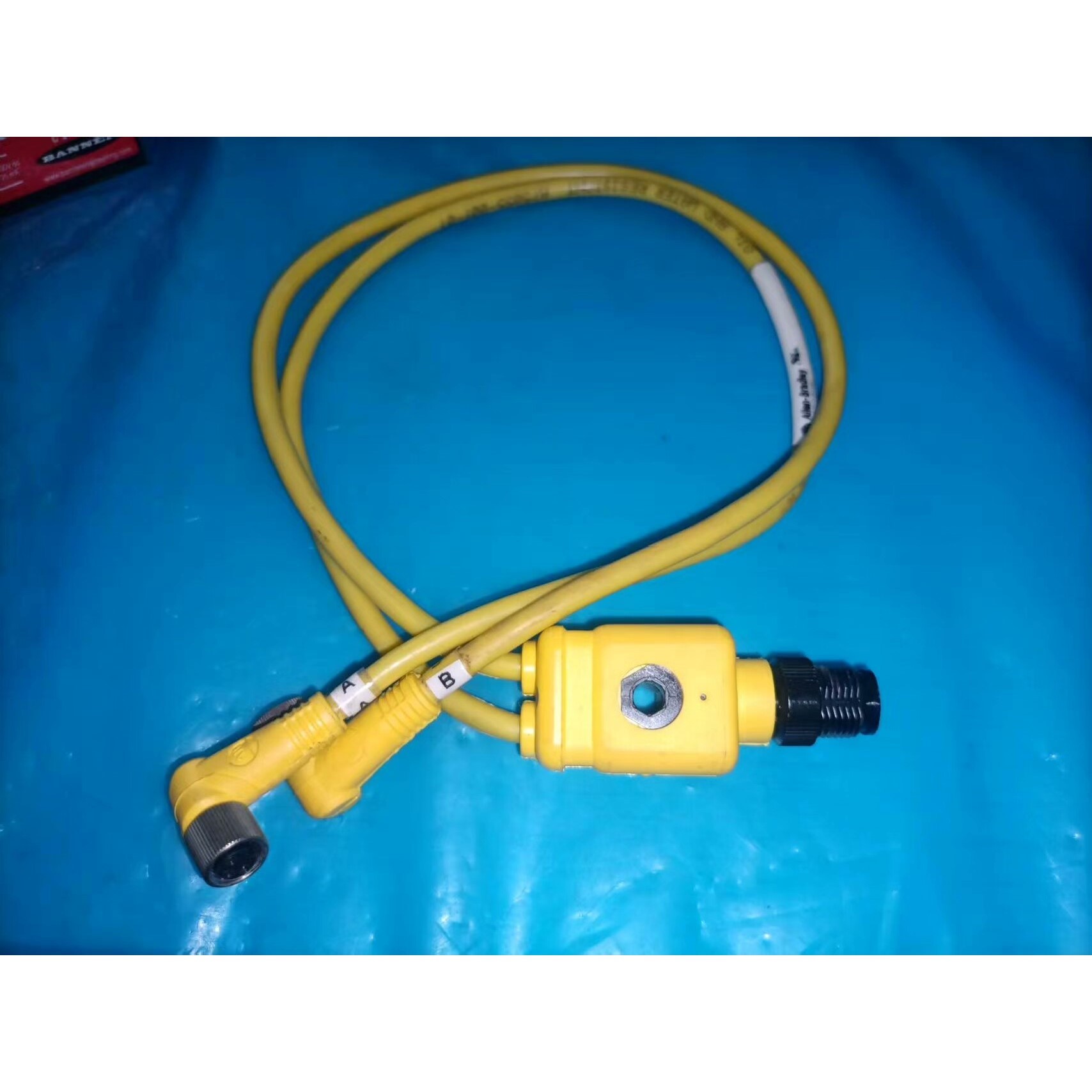 879P-R3ABD4M-0M3 AB 连接线