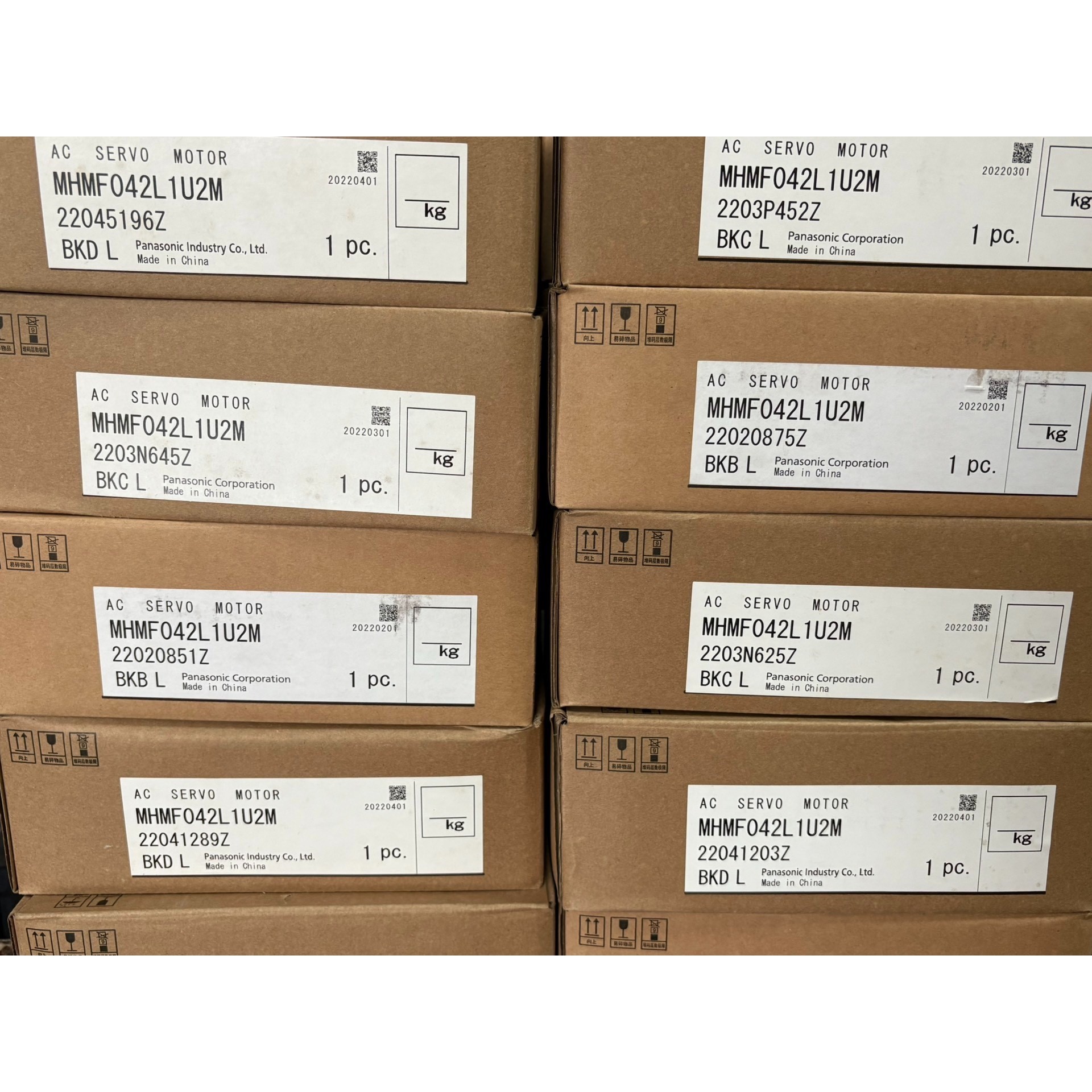 A6 MHMF042L1U2M 400W伺服电机