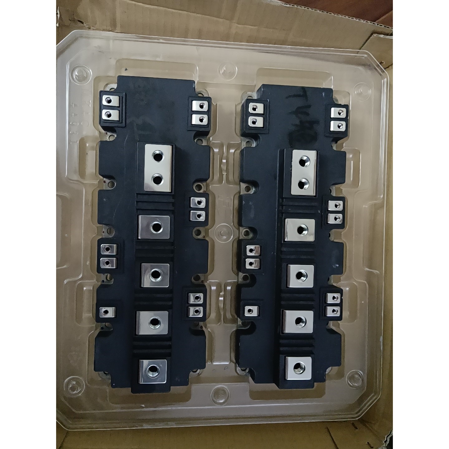 4MBI900VB-120R1-61,模块一共五个带,二