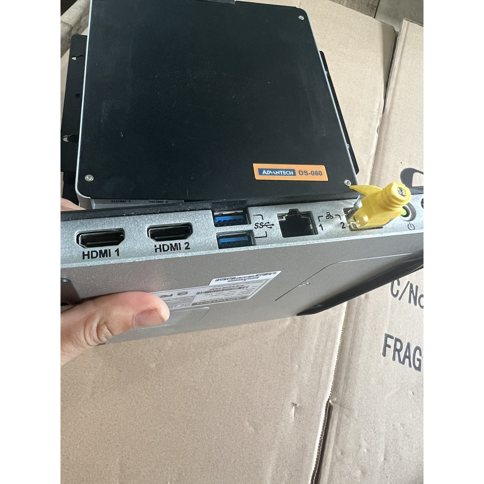 研华DS-080超薄工控机,双HDMI高清接口,带USB3.