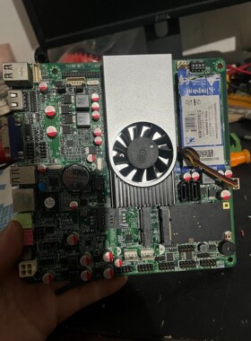 amd E-240主板,拆机板,带一根2g ddr3内存,一