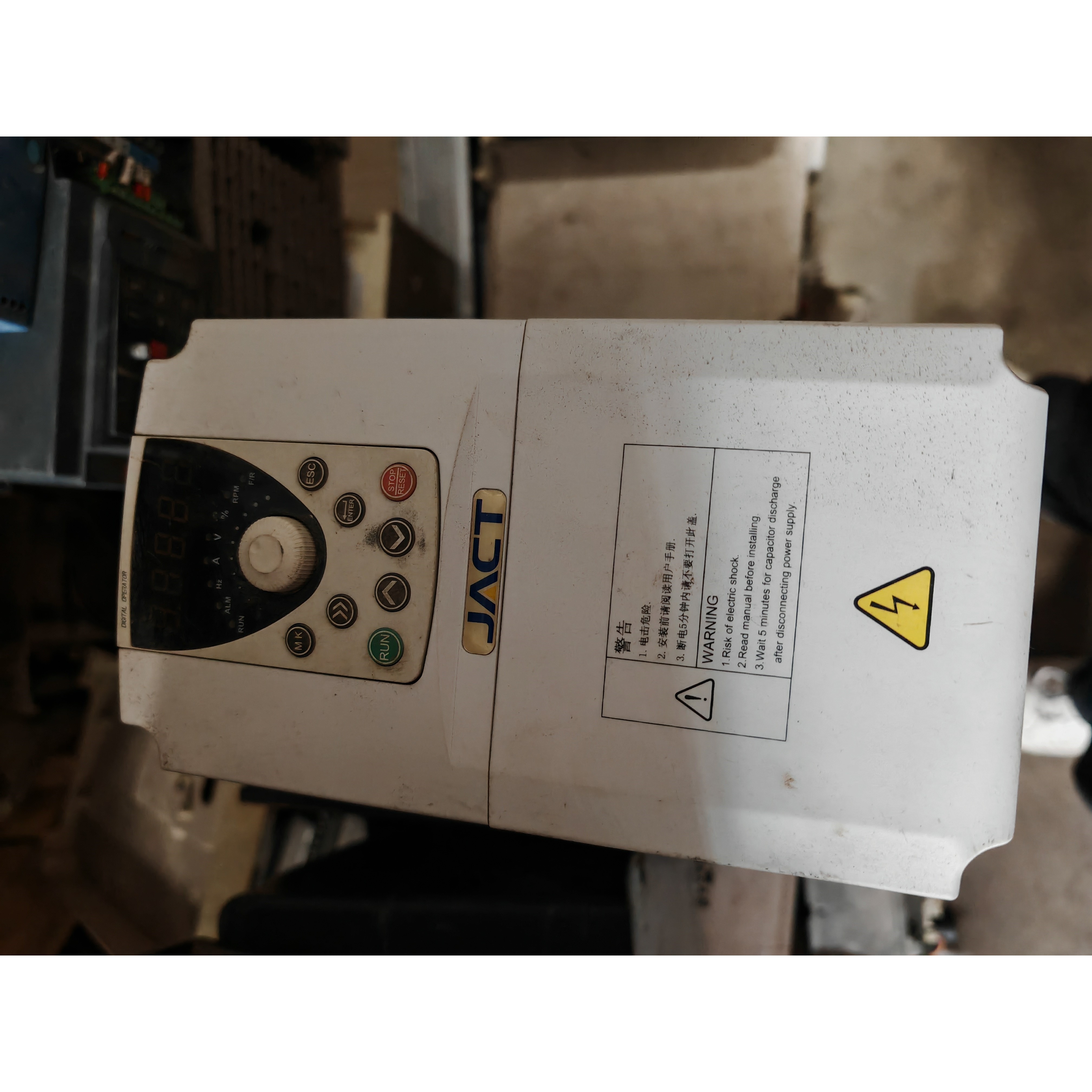 艾克特变频器AT500-T3-4R0G/5R5PB,三相电,