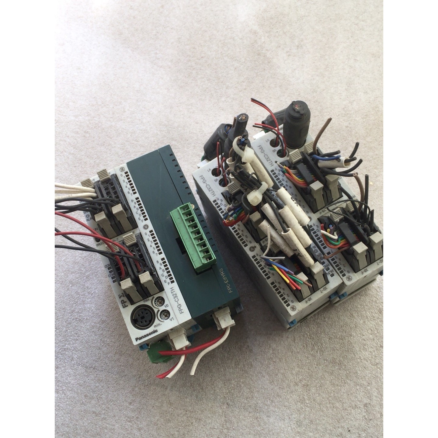 PLC FPG-C32TH,FP0-E8YRS-F,FP