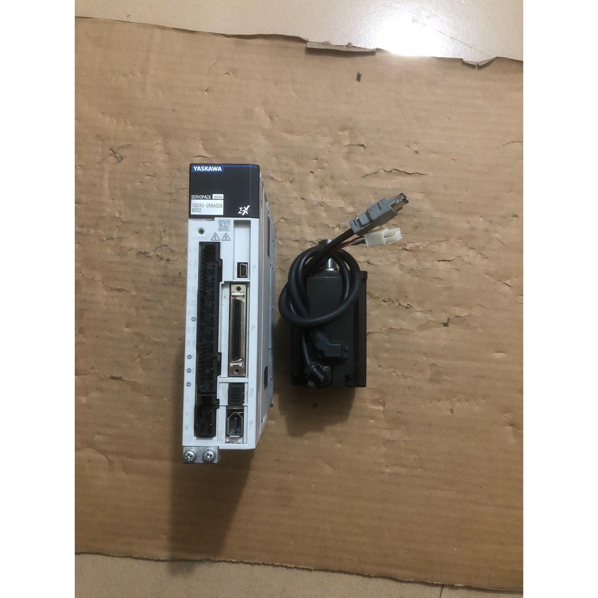安川伺服,SGDXS-2R8A00A8002加SGMXJ-0