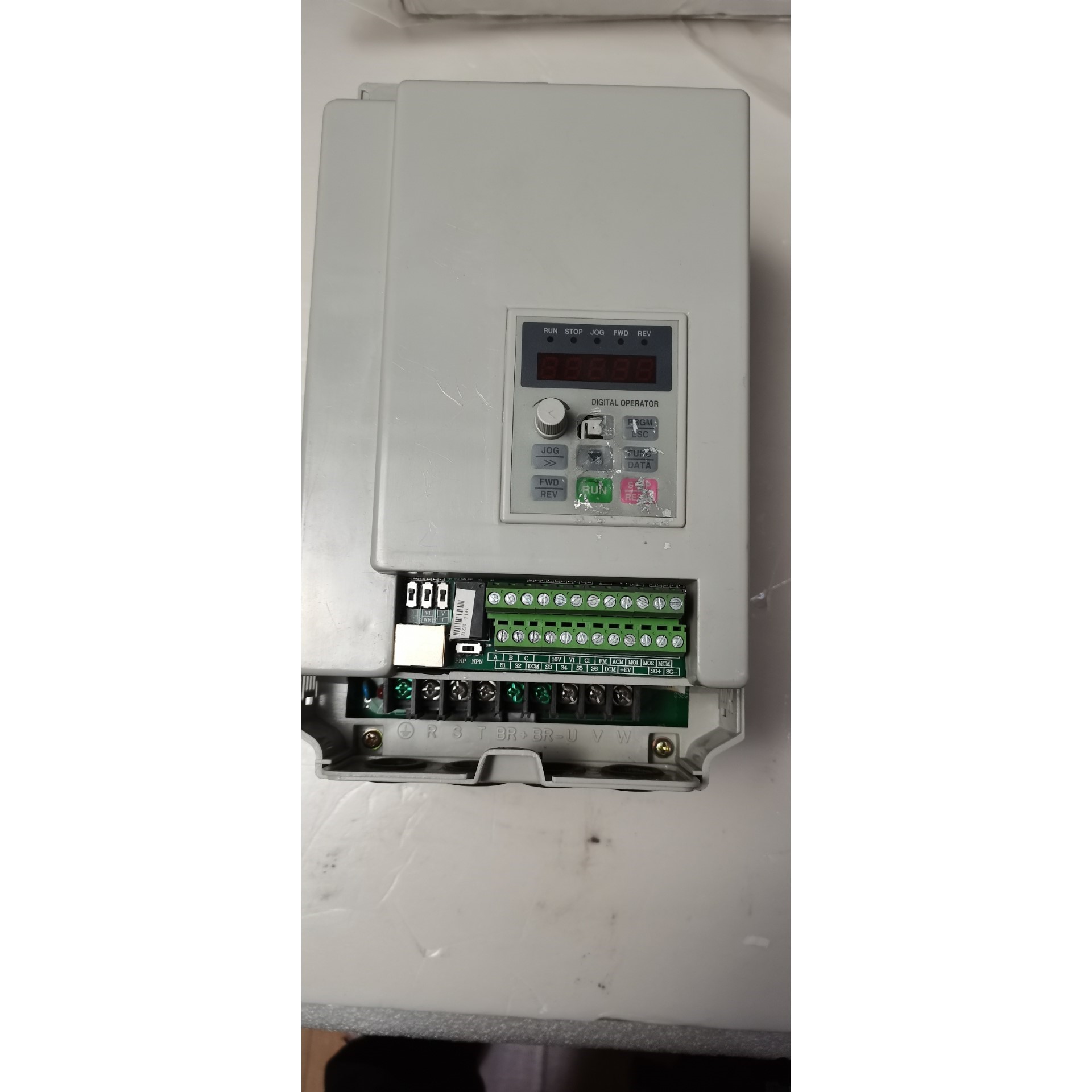 (1-23)富凌变频器 DZB300B003.7L4A 3.