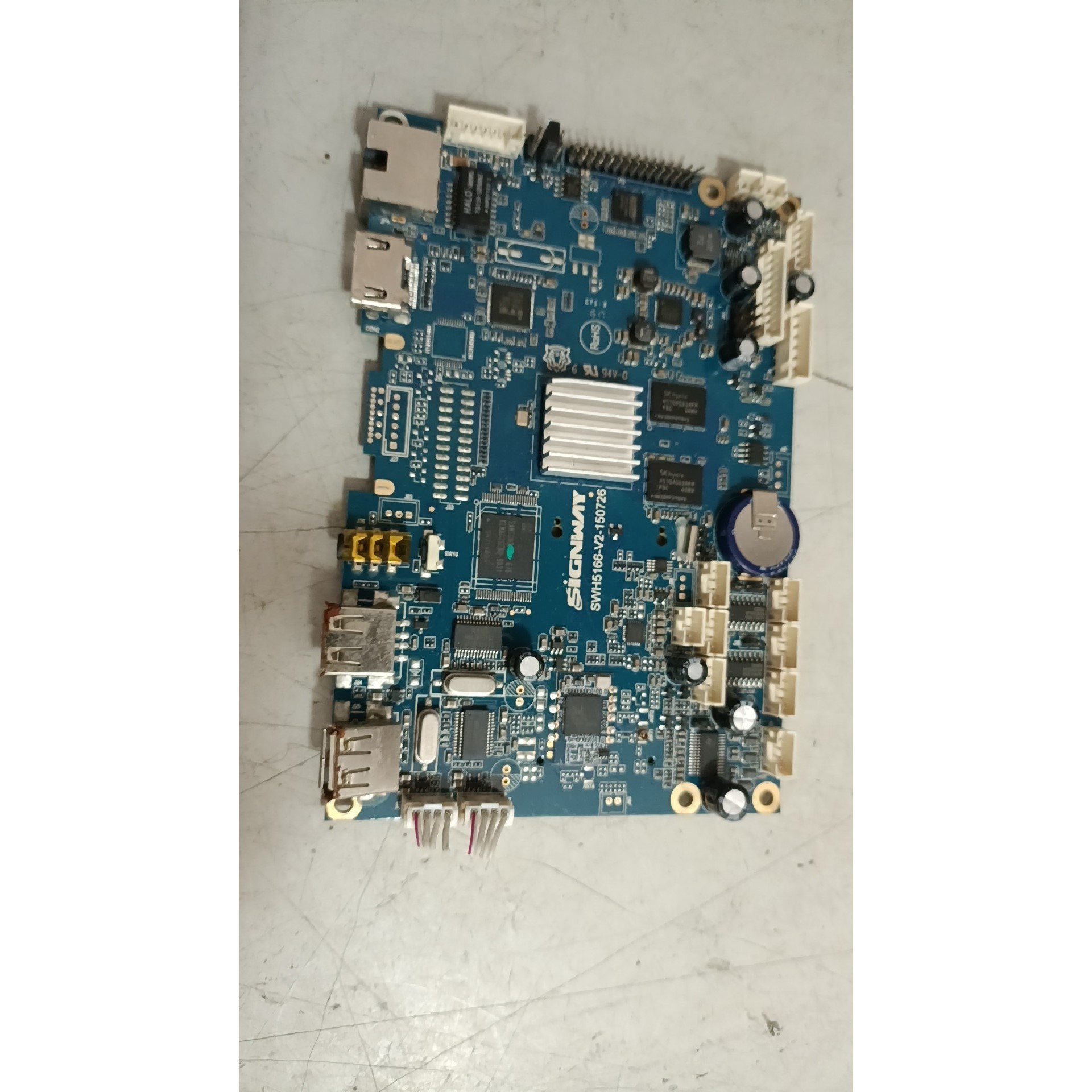 二手拆机SWH5166-V2-150726广告机主板实物图