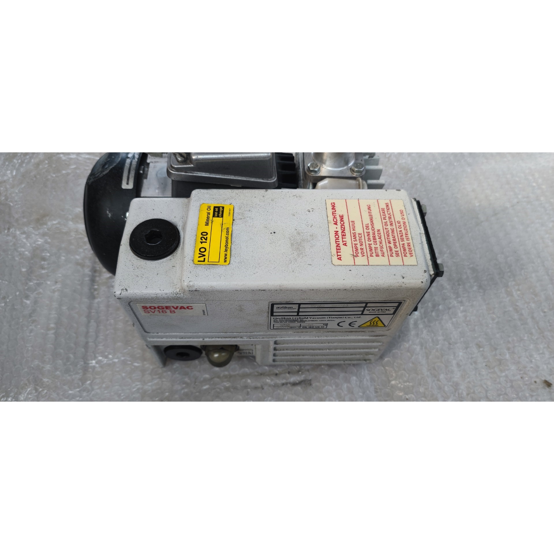 莱宝LEYBOLD SV16B LVO120真空泵,实物拍摄