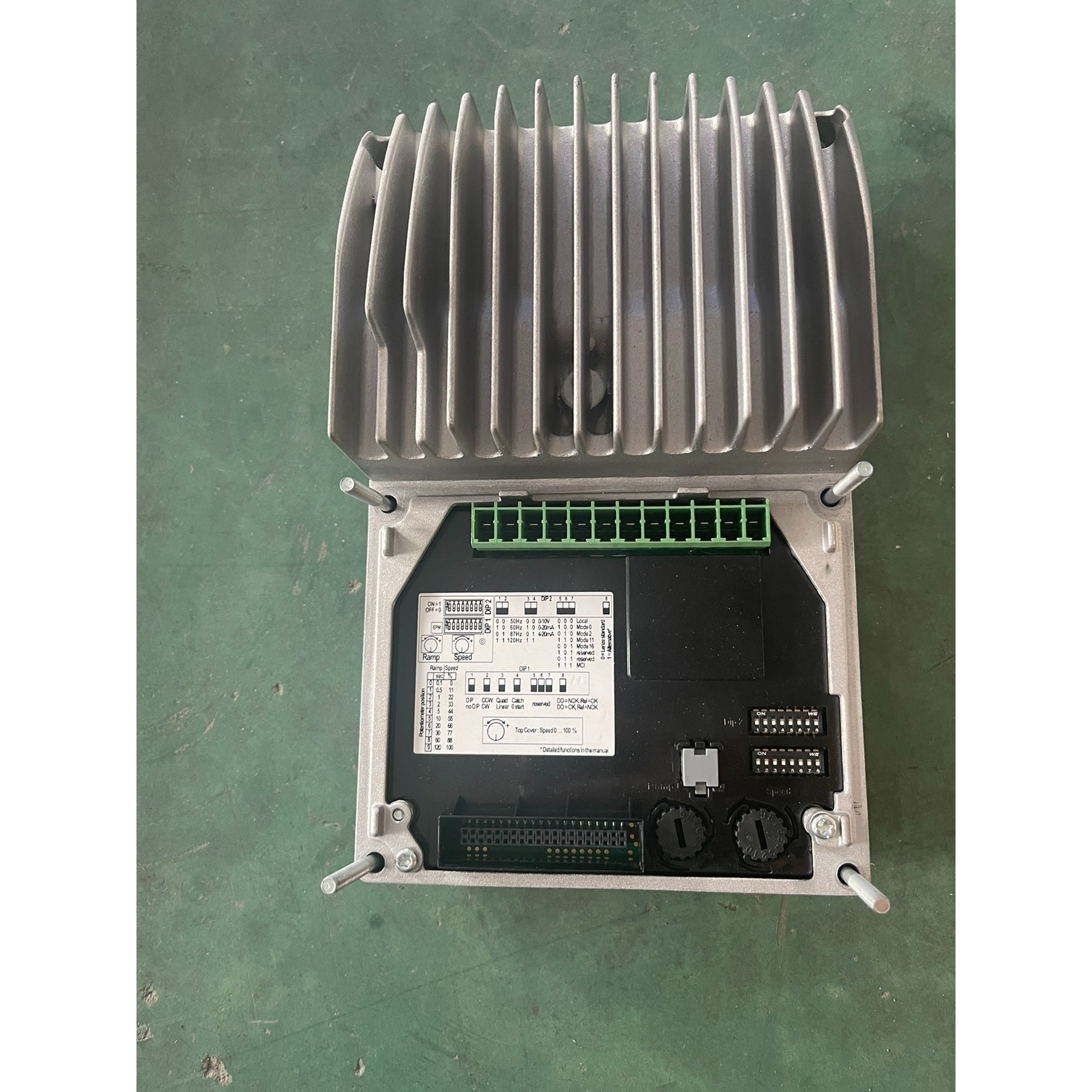 二手拆机九五新成色伦茨变频器E84DGDVB37142PS