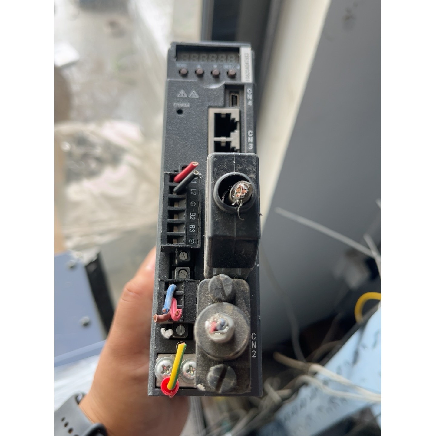 英威腾驱动器 DA180-S2R8SG0  400W 实图拍