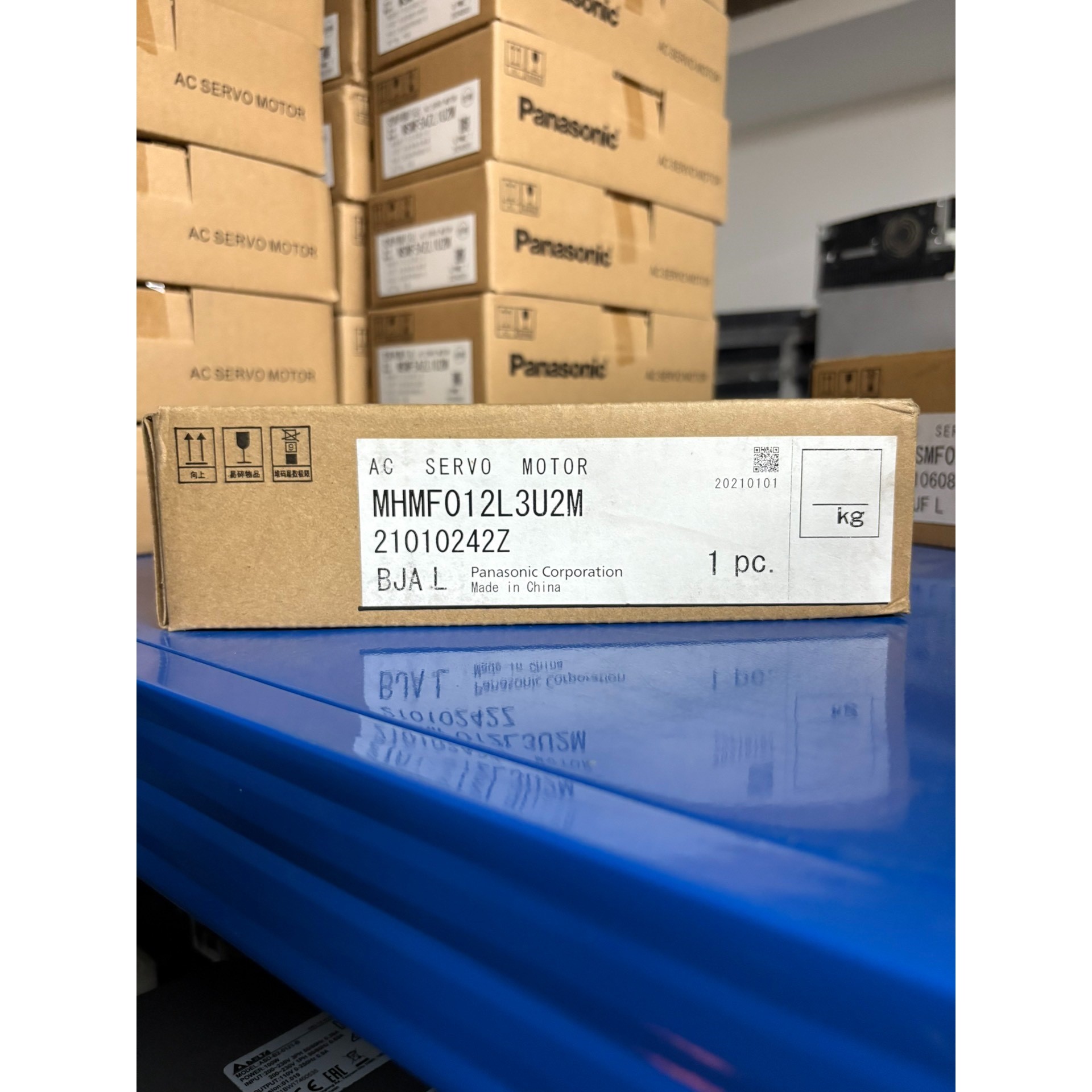 AC伺服电机,MHMF012L3U2M,单台出售,原
