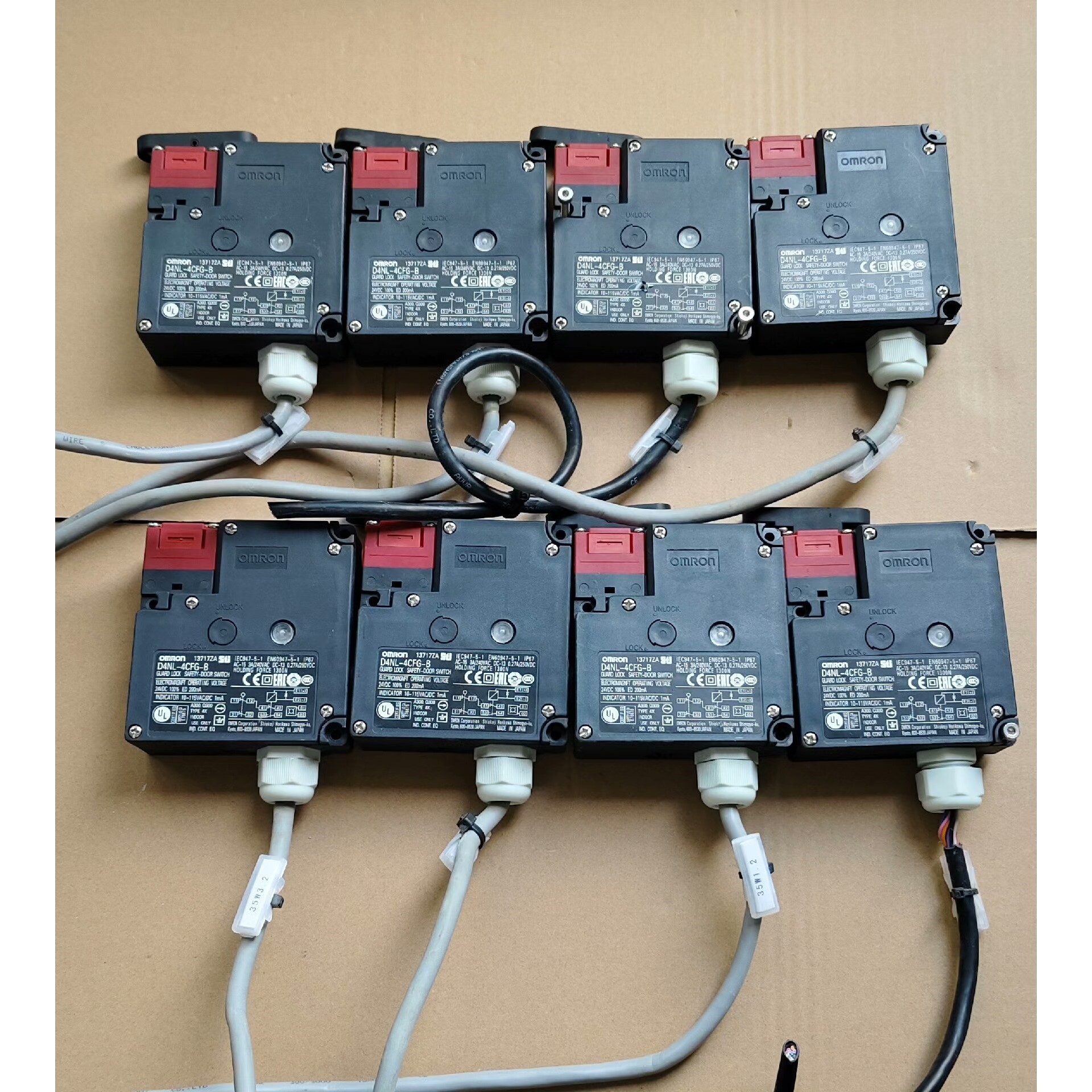 9新电磁安全门锁D4NL-4CFG-B实物拍摄成色漂亮