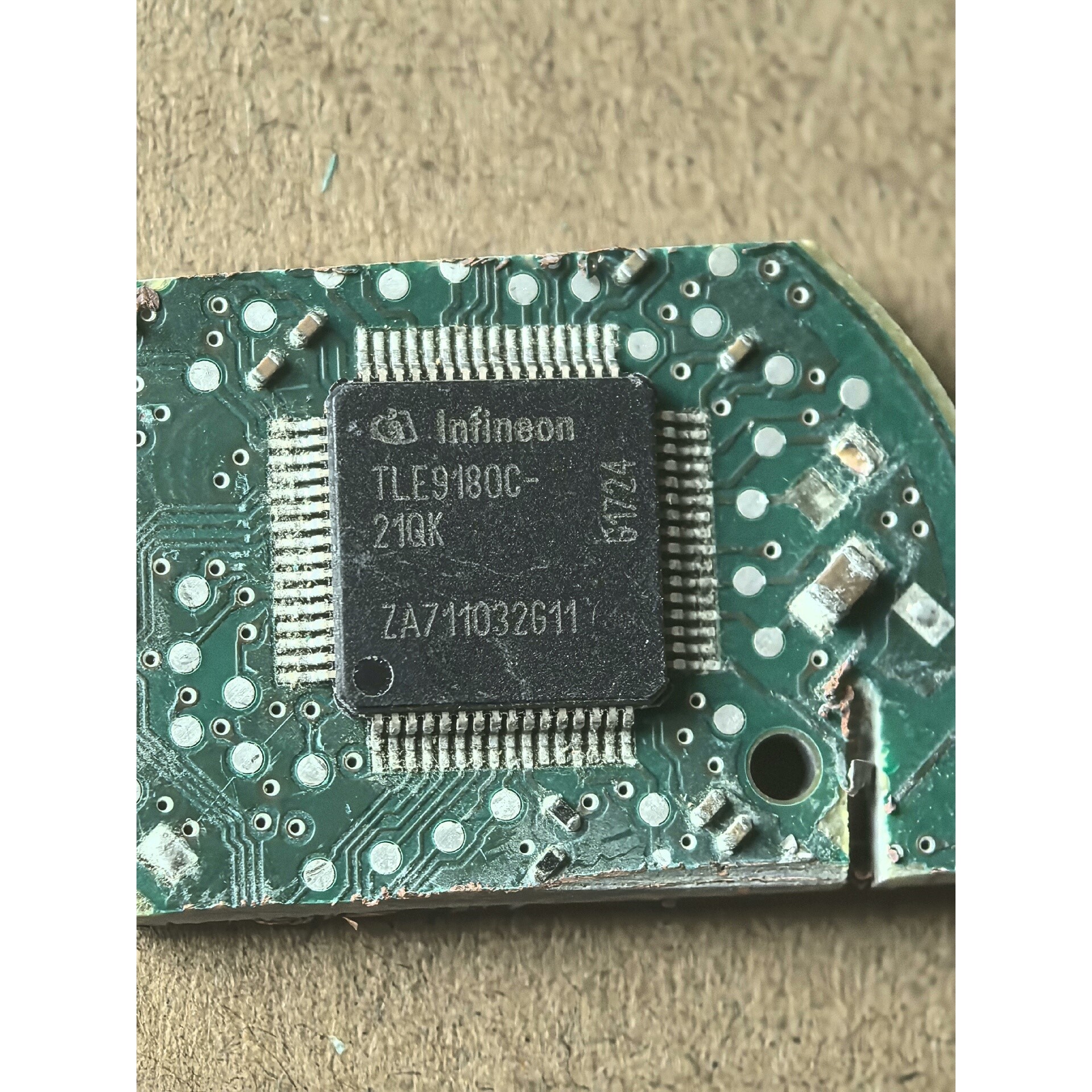 TLE9180C-21QK   SC900950AE
