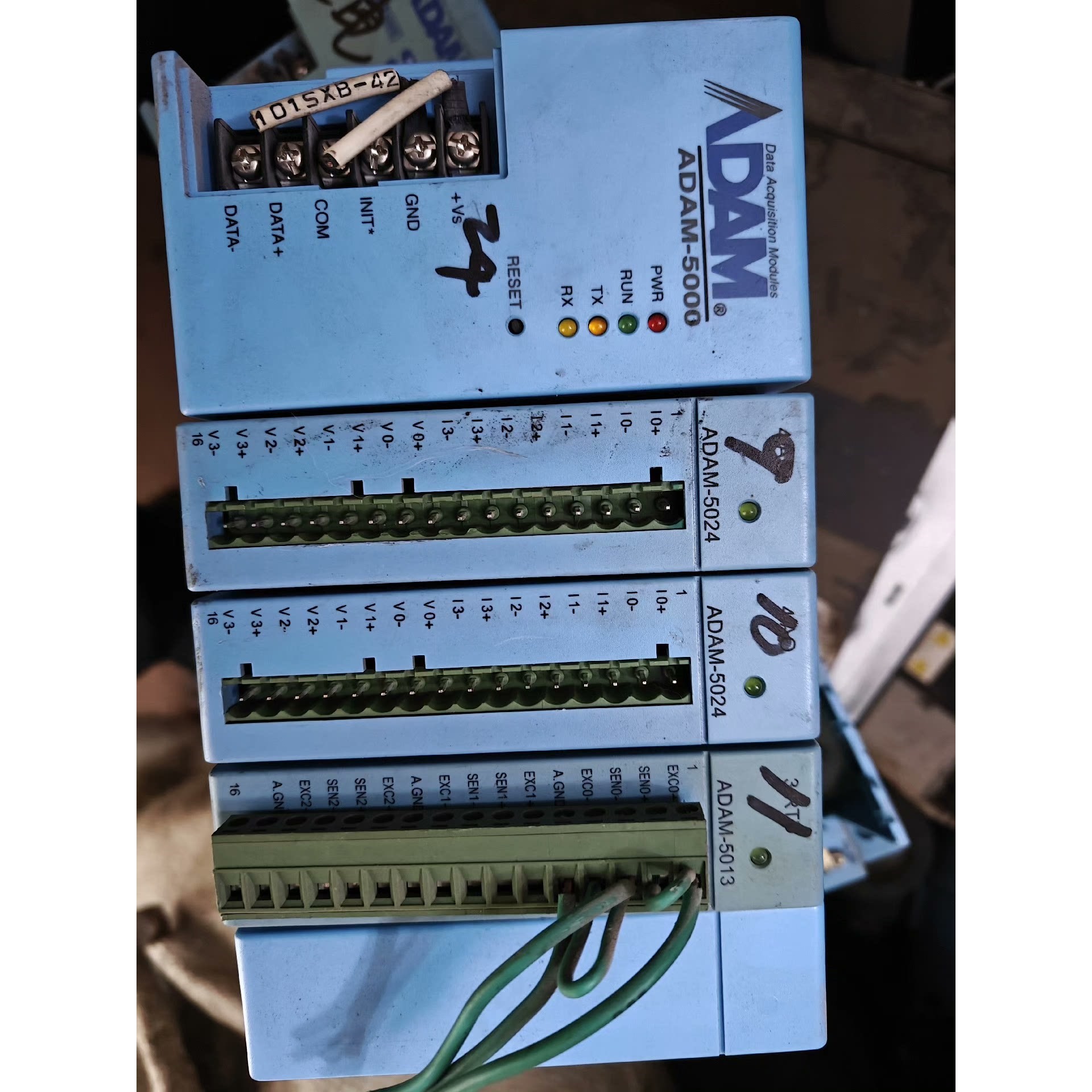 ATV13-2SR4GH  三精变频器 220V 0.4KW