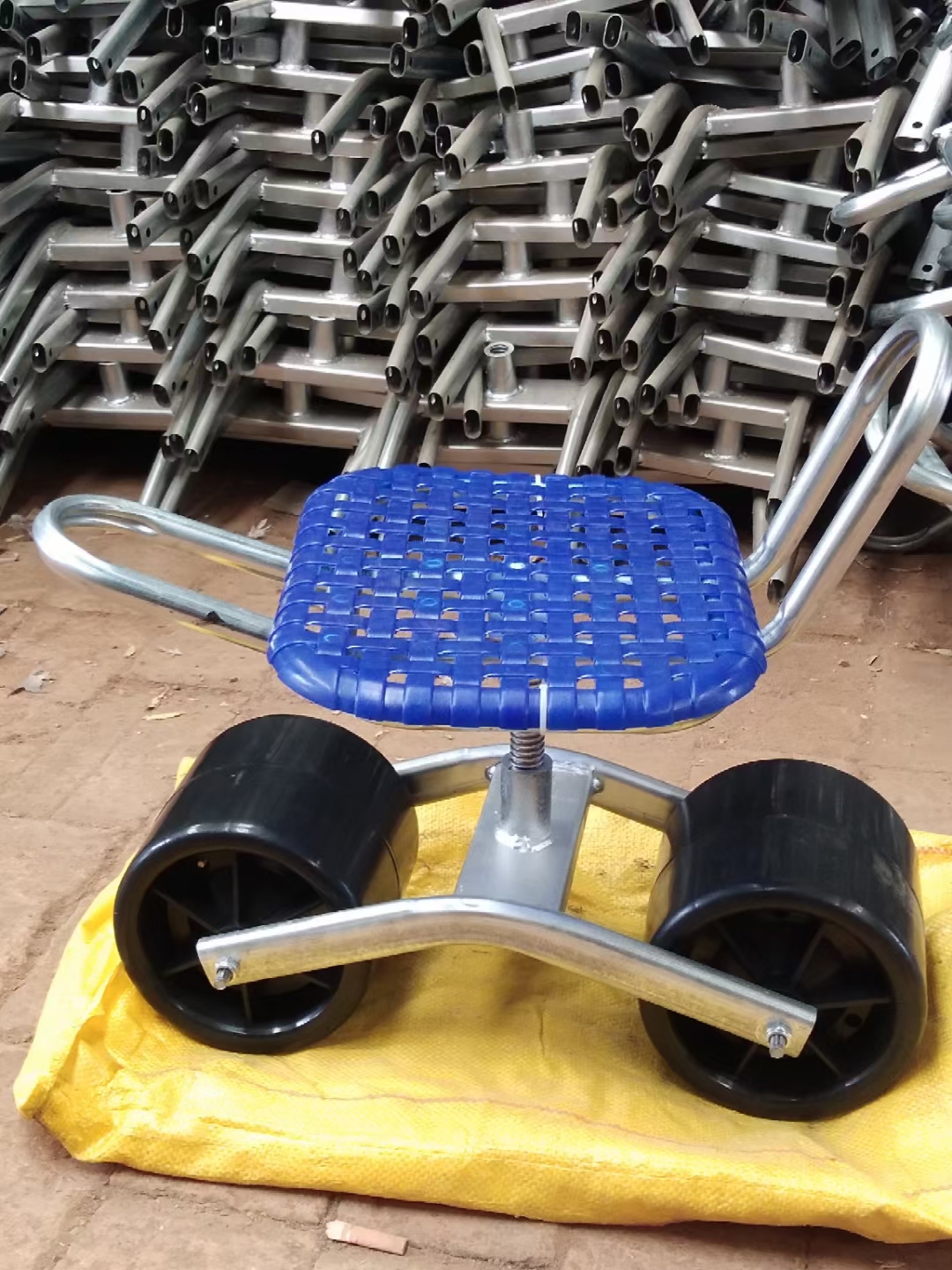 大棚移动采摘车懒人凳升降车