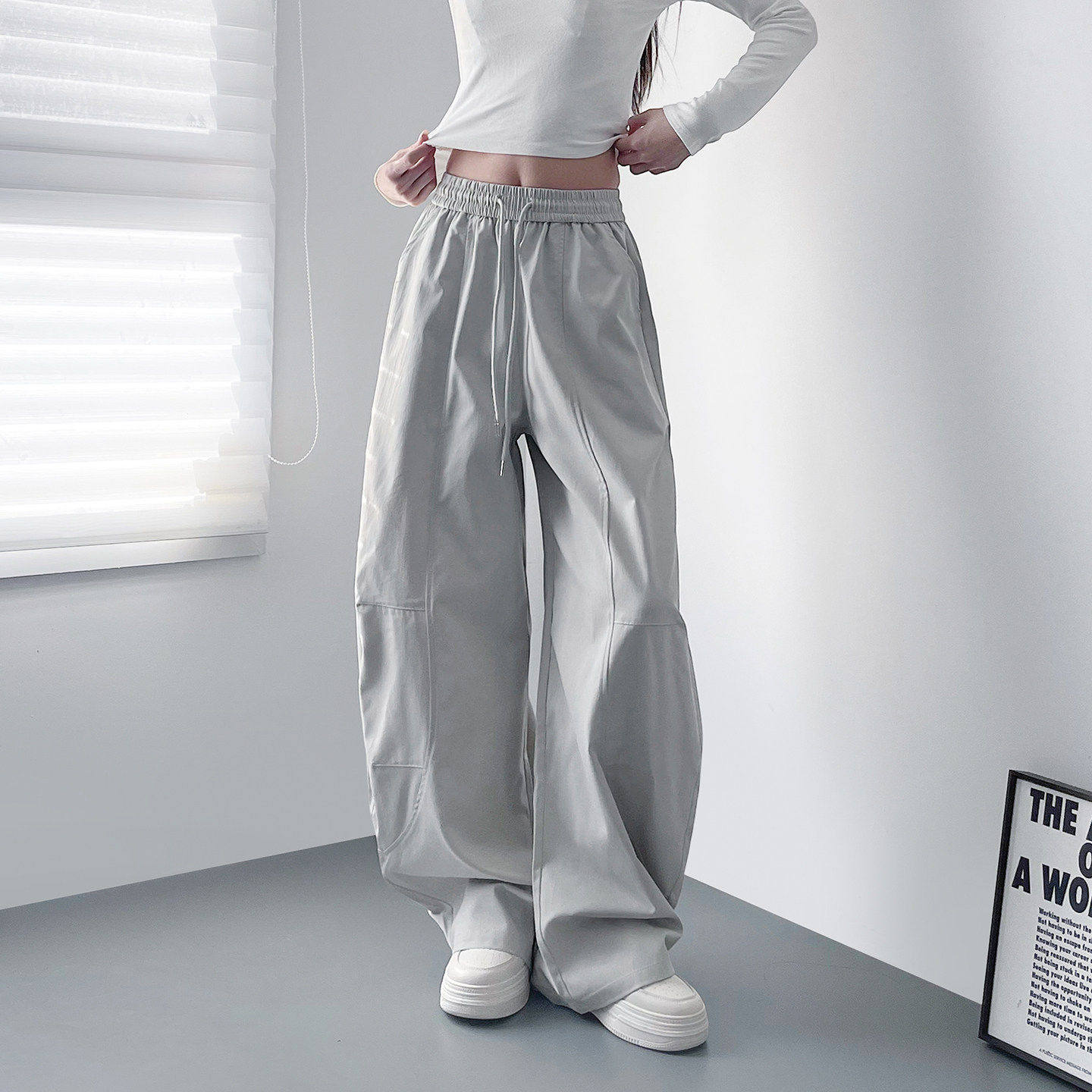 米兰风MDCW2026春季新款大码弯刀显瘦阔腿裤女胖mm宽松拼接运动裤