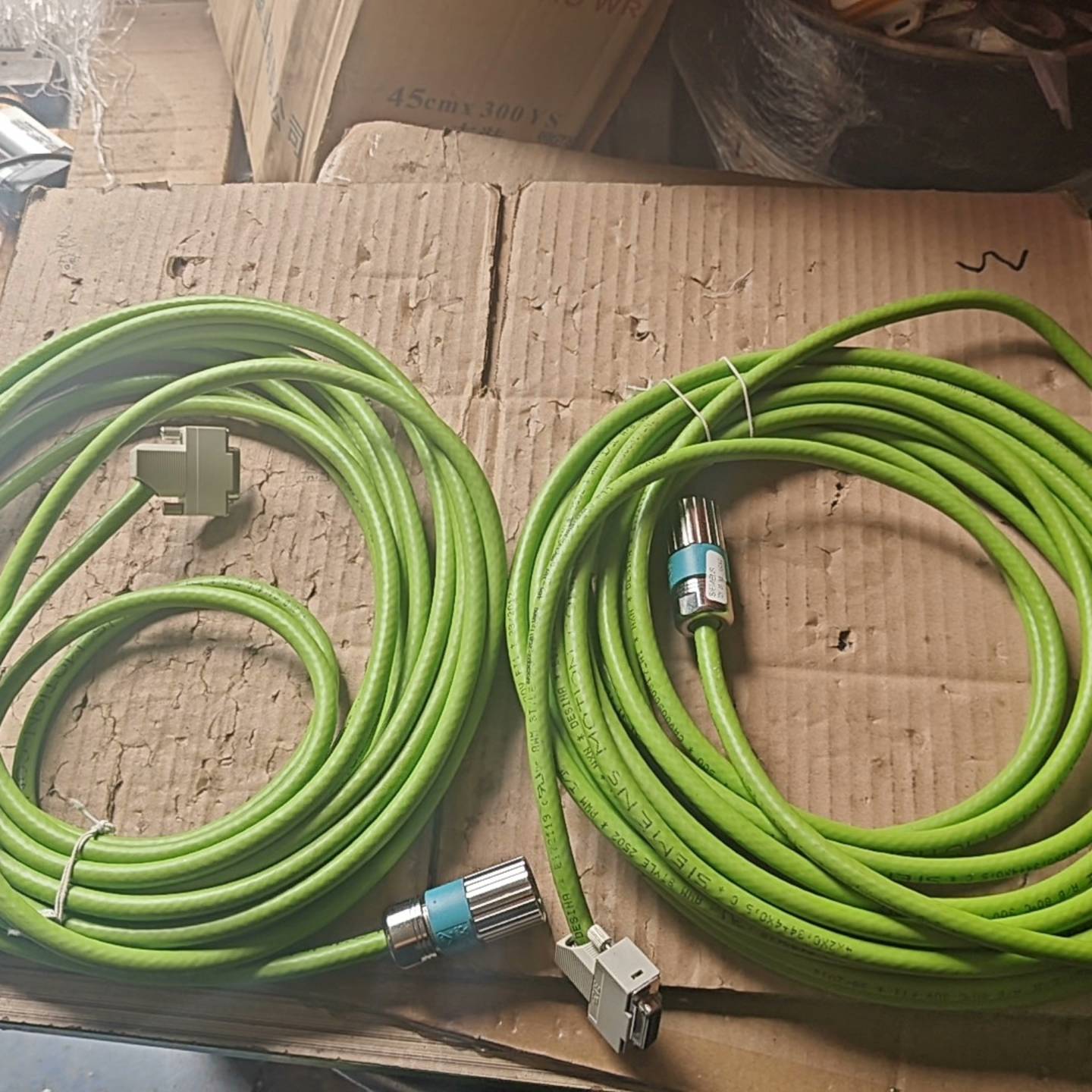 可维修西门子编码器线6FX5002-2CA11-1BA0,10米长议价