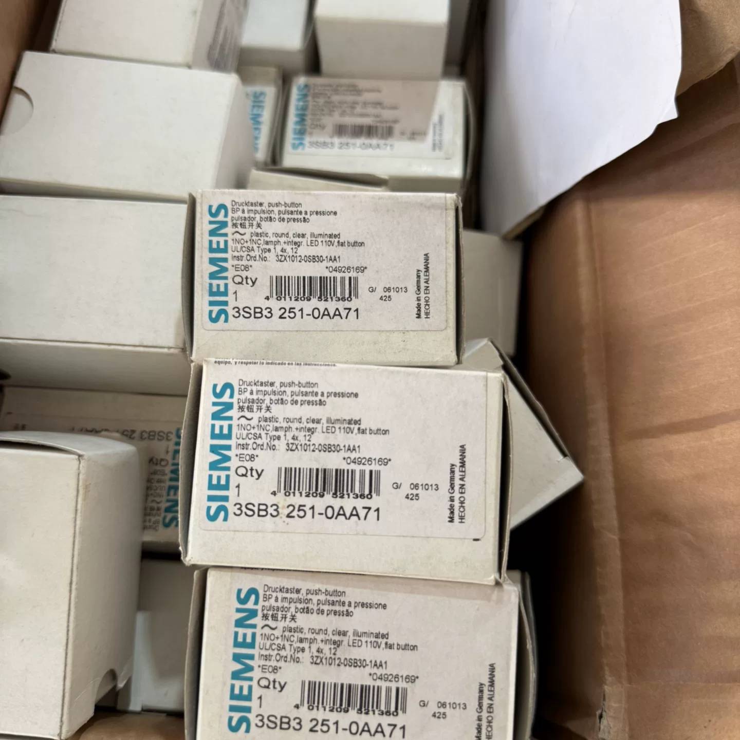 可维修西门子3SB3251-0AA71按钮开关议价