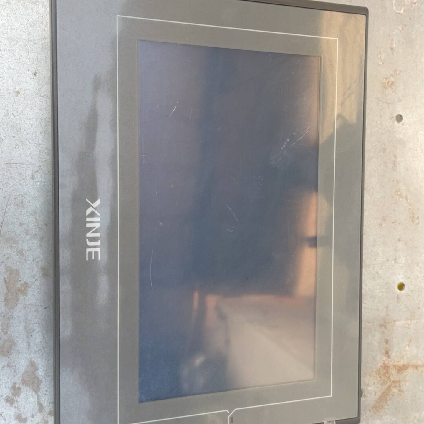 可维修信捷触摸屏TG765G-ZT H4.1/2.E.9议价