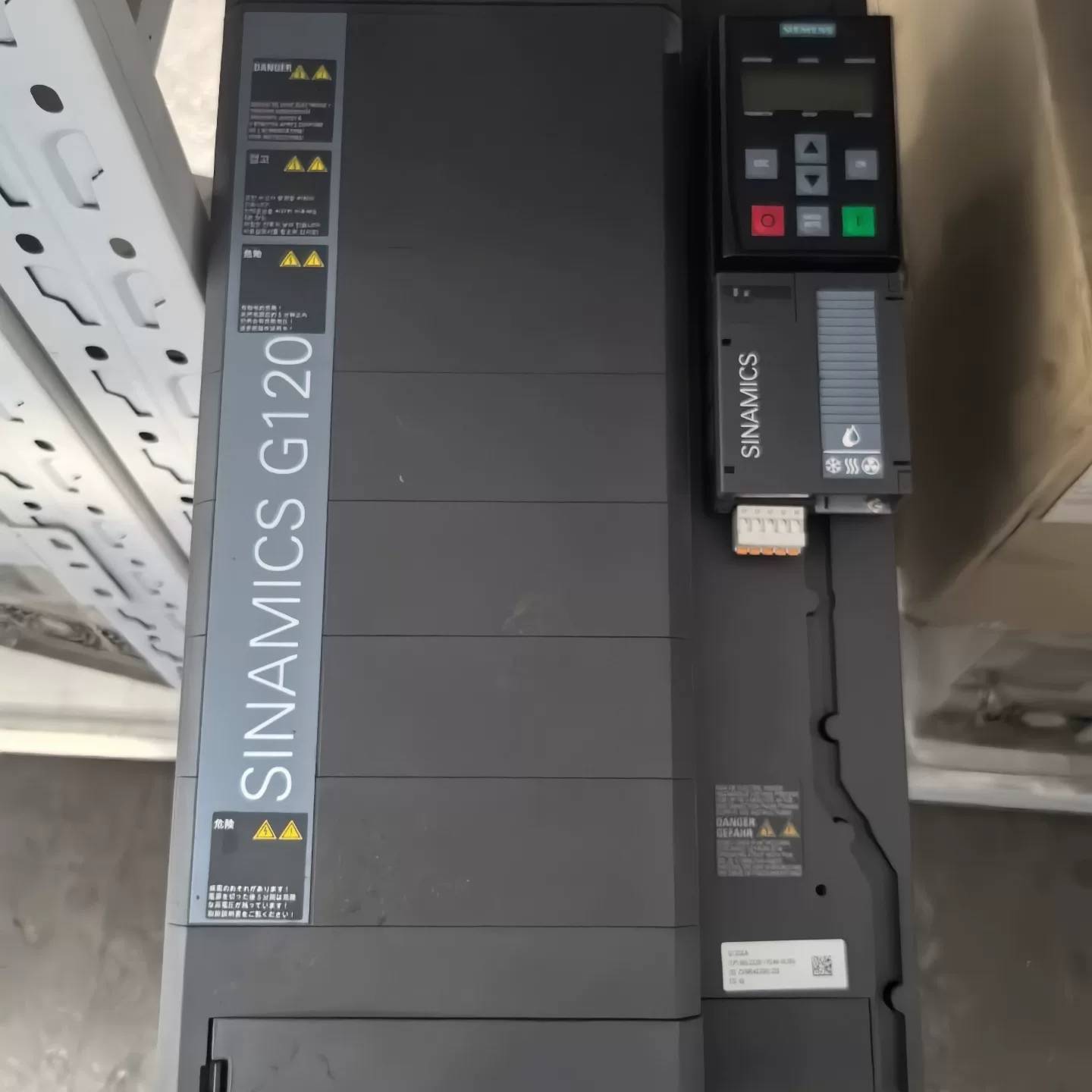 可维修西门子变频器55KW，6SL3220一1YD40一0UB0，议价