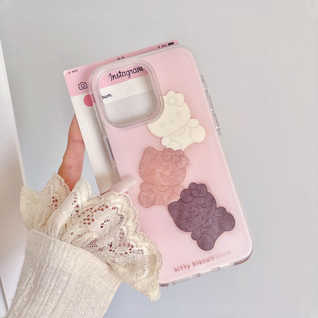 日韩ins甜美可爱粉色少女心三只猫咪小饼干16promax适用iphone15pro圆弧双层14手机壳苹果13保护套防摔硬壳女