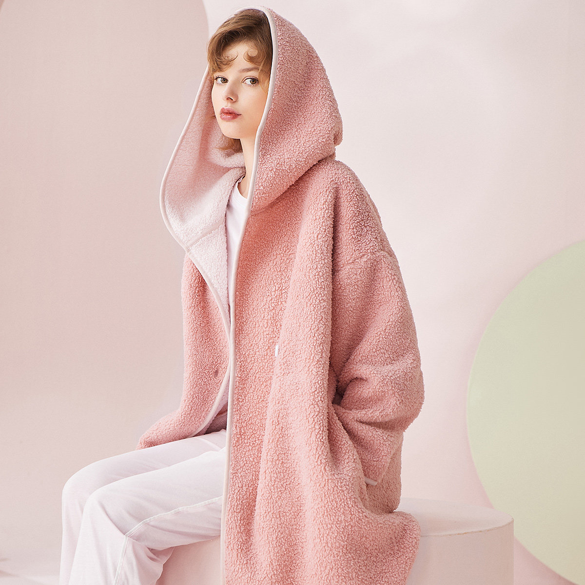 AUTUMN AND WINTER HOODED ELONGATED LAMBSWOOL WARM ROBES BATHROBES CAN BE WORN OVER HOME WEAR HX462044A