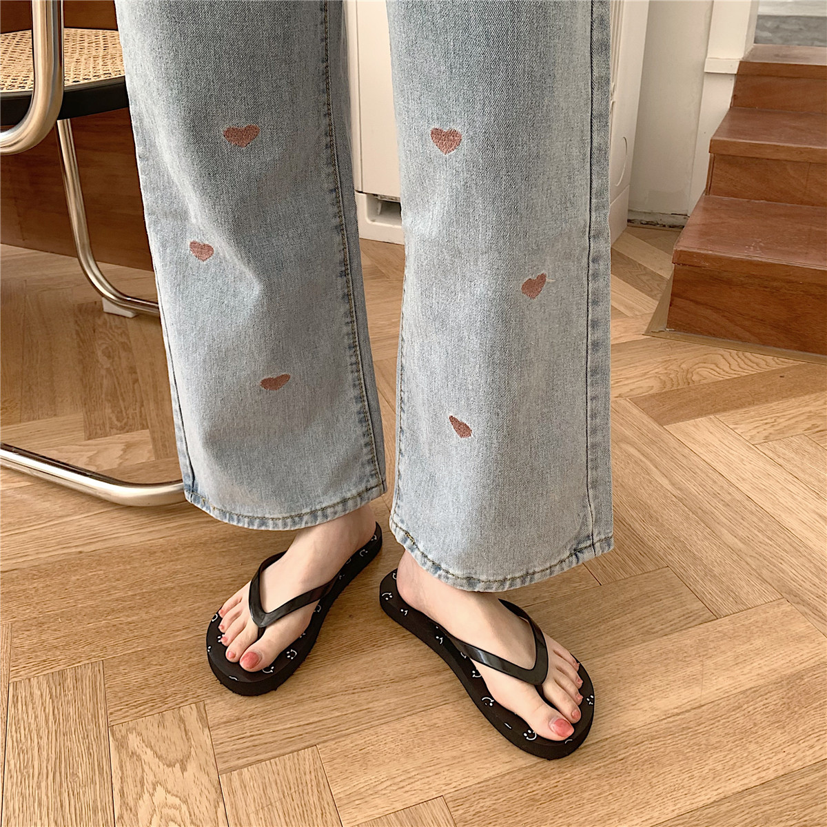 时尚百搭个性笑脸夹脚凉拖鞋女士外穿休闲防滑舒适人字拖夏季ins,女鞋,人字拖,淘宝优惠券,粉丝福利购,淘宝优惠卷