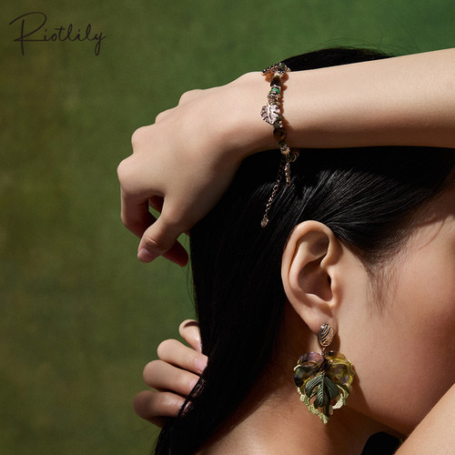Riotlily/艾特里里丛林逸境系列轻奢感手链原创设计圣诞女款