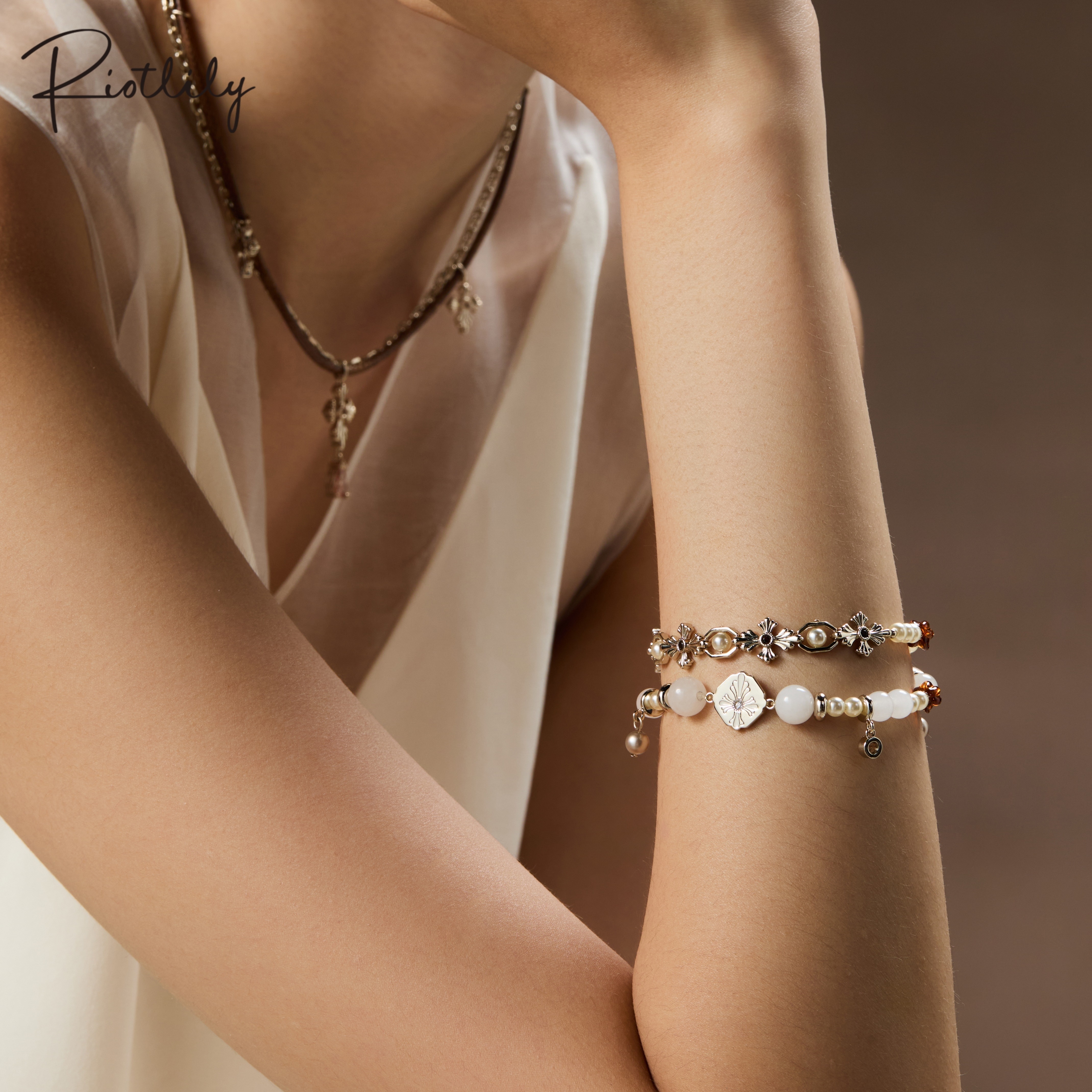 Riotlily/艾特里里约瑟芬系列手链玉髓琉璃十字架串珠圣诞送女友