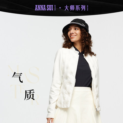 蓬松白鹅绒填充，90%绒子含量，轻暖穿感