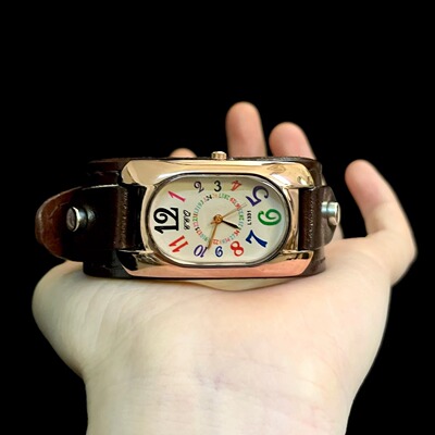Vintage古着 Eyes Holding Time手表