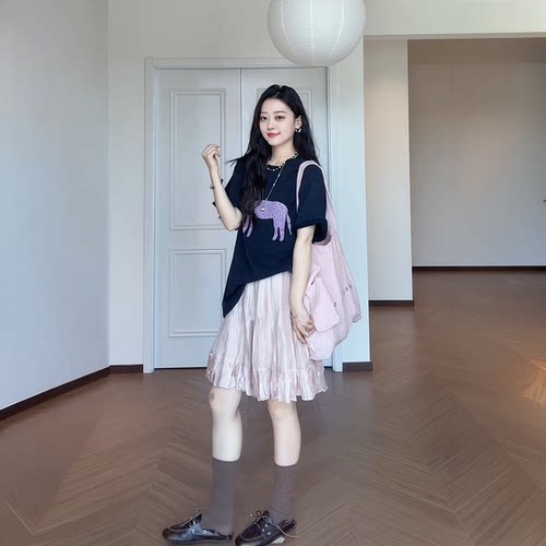 大码女装设计感高腰a字压褶短裙女夏季胖mm显瘦不规则百褶半身裙