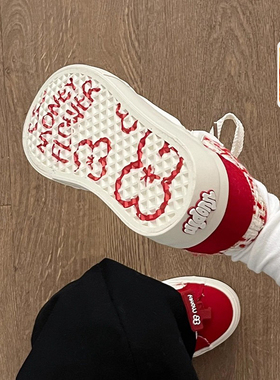 鮀品红色板鞋女冬季本命年有钱花面包鞋百搭加绒棉鞋休闲运动鞋子