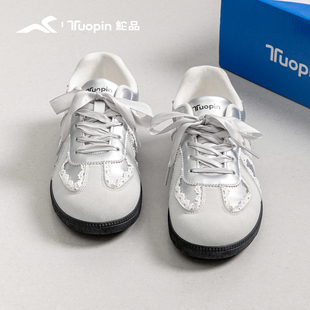 女2025冬季 百搭运动休闲鞋 新款 子蕾丝小白鞋 芭蕾鞋 鮀品银色德训鞋