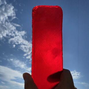 红玉石板料打制石器时代人造红色水晶红色琉璃长方形板块切割饰品