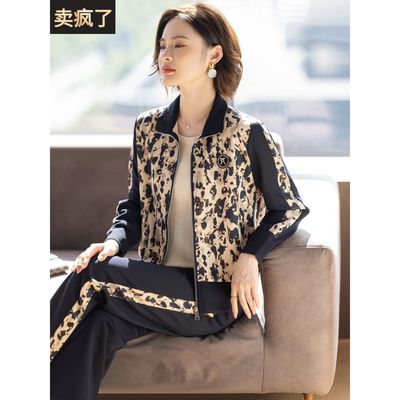 妈妈运动套装2025新款春秋季外套时尚洋气中老年人女士衣服两件套