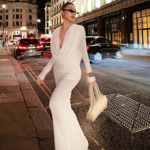 长袖连衣裙纯白色法式复古长裙深V显瘦长袖通勤高腰裙紧身裙棉涤