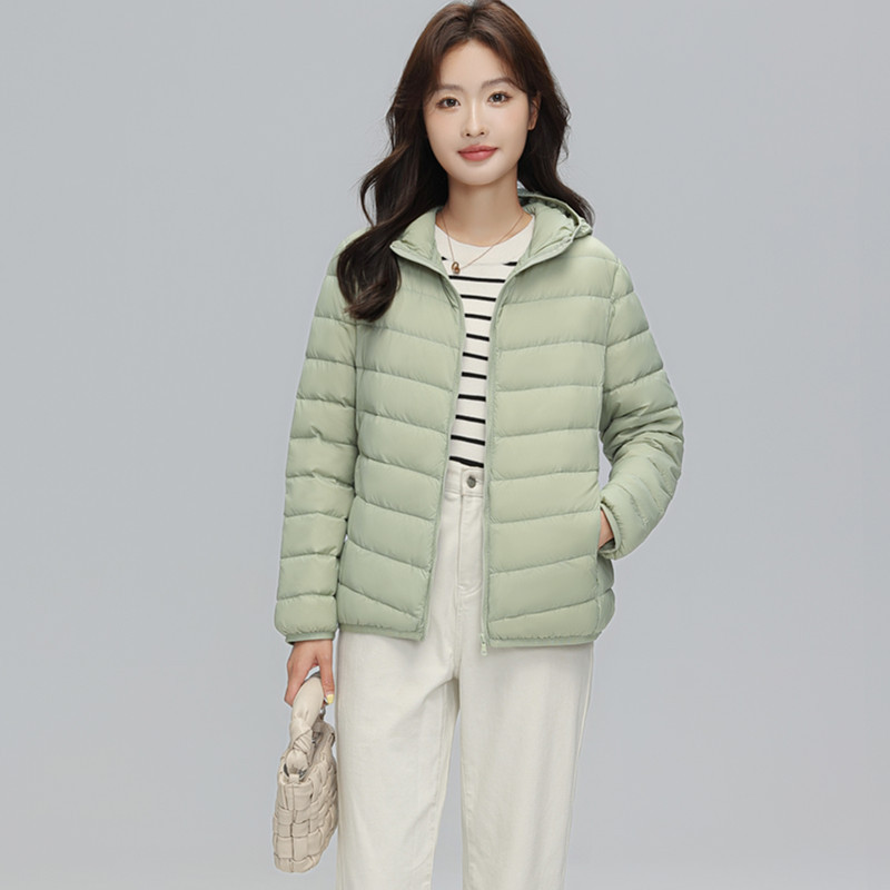 轻薄款羽绒服女2025年秋冬新款短款90白鸭绒冬连帽显瘦休闲外套潮