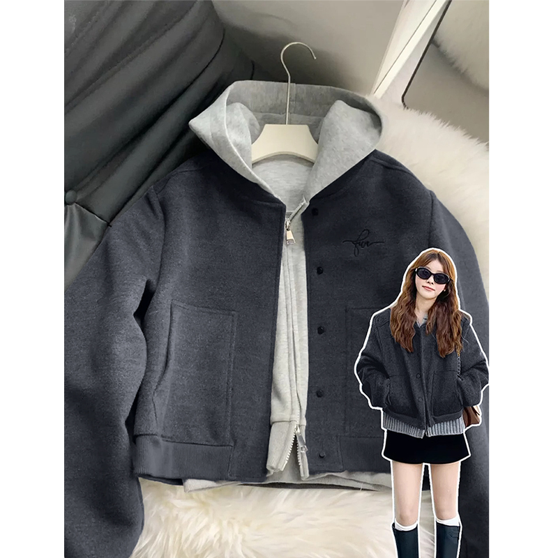 灰色毛呢夹克短款棒球服正肩外套女秋冬季小个子小香风套装加厚