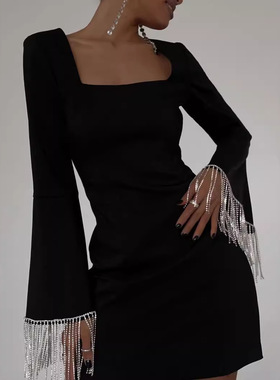 2024欧美流苏时尚后背镂空喇叭袖中长黑色连衣裙