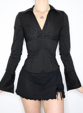 美式辣妹2黑色条纹扭结胸型喇叭型修身V领长袖衬衫气质收腰上衣