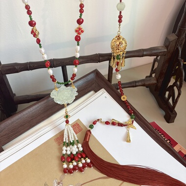 红豆相思  古风岫玉牡丹花喜庆新年璎珞超长背云秀禾汉服华丽项链