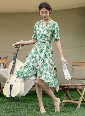 绿色碎花连衣裙女夏季气质热卖新款小众设计端正品大牌真丝茶歇裙