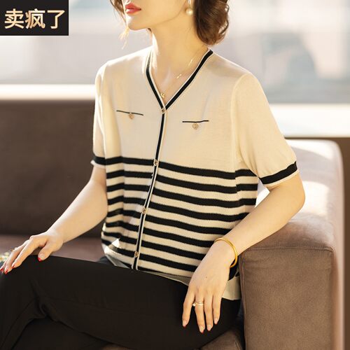 妈妈短袖夏装2025新款冰丝条纹两件套中老年t恤女士洋气时尚小衫