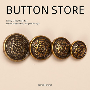 上衣白色大衣黑色毛衣开衫扣子高端精致时尚衣服纽扣配件漂亮大衣