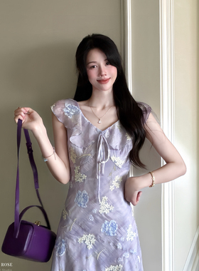 DARA ROSE-色重工刺绣女人味优雅气质V领荷叶边小飞袖连衣裙D9126